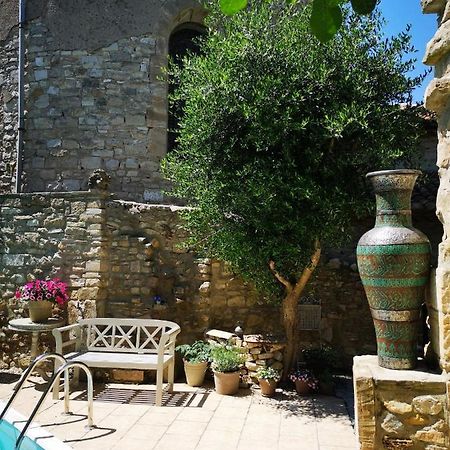 Au Clos Des Anges Bed & Breakfast Saint-Jean-de-Maruejols-et-Avejan Bagian luar foto