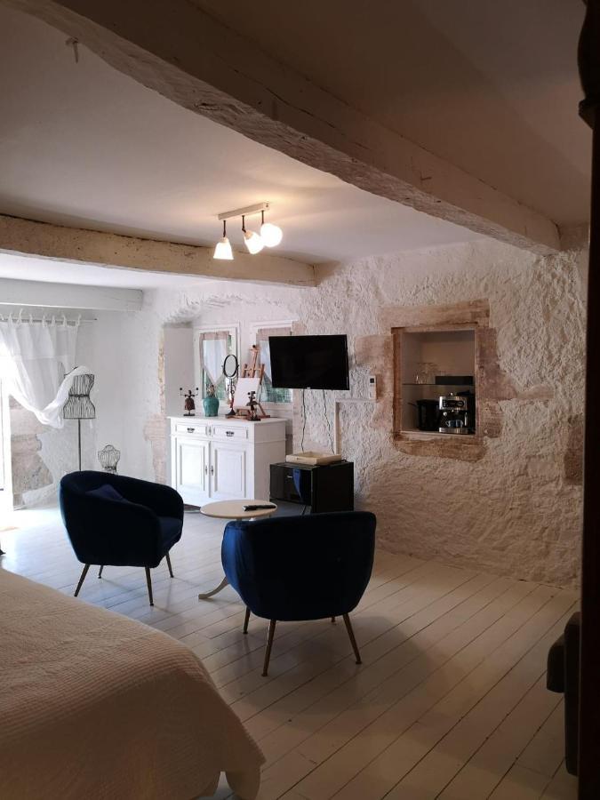 Au Clos Des Anges Saint-Jean-de-Maruejols-et-Avejan Bagian luar foto