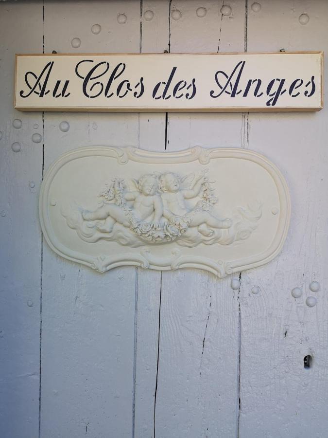 Au Clos Des Anges Bed & Breakfast Saint-Jean-de-Maruejols-et-Avejan Bagian luar foto